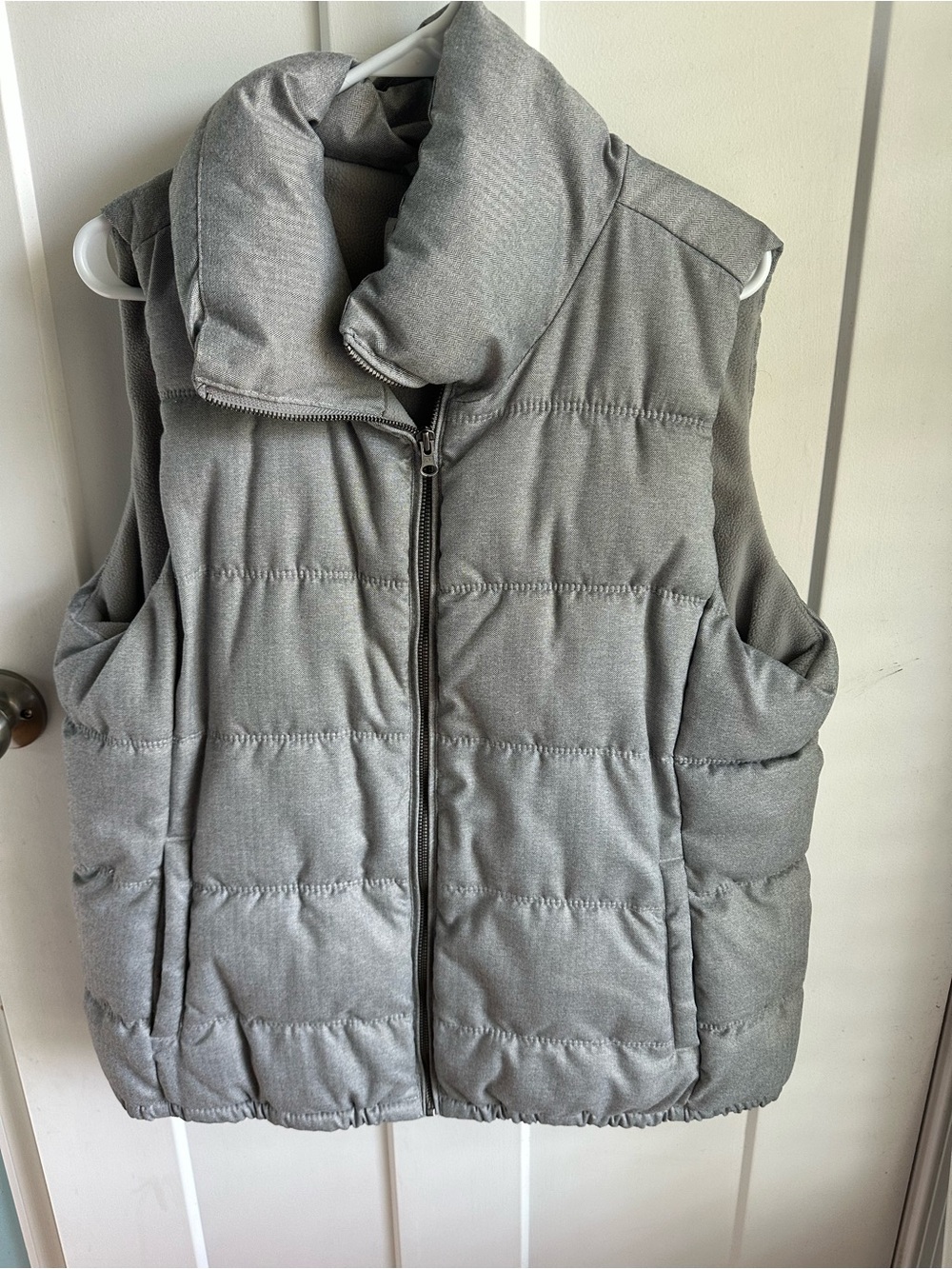 Old Navy Light Gray Quilted Fleece Vest